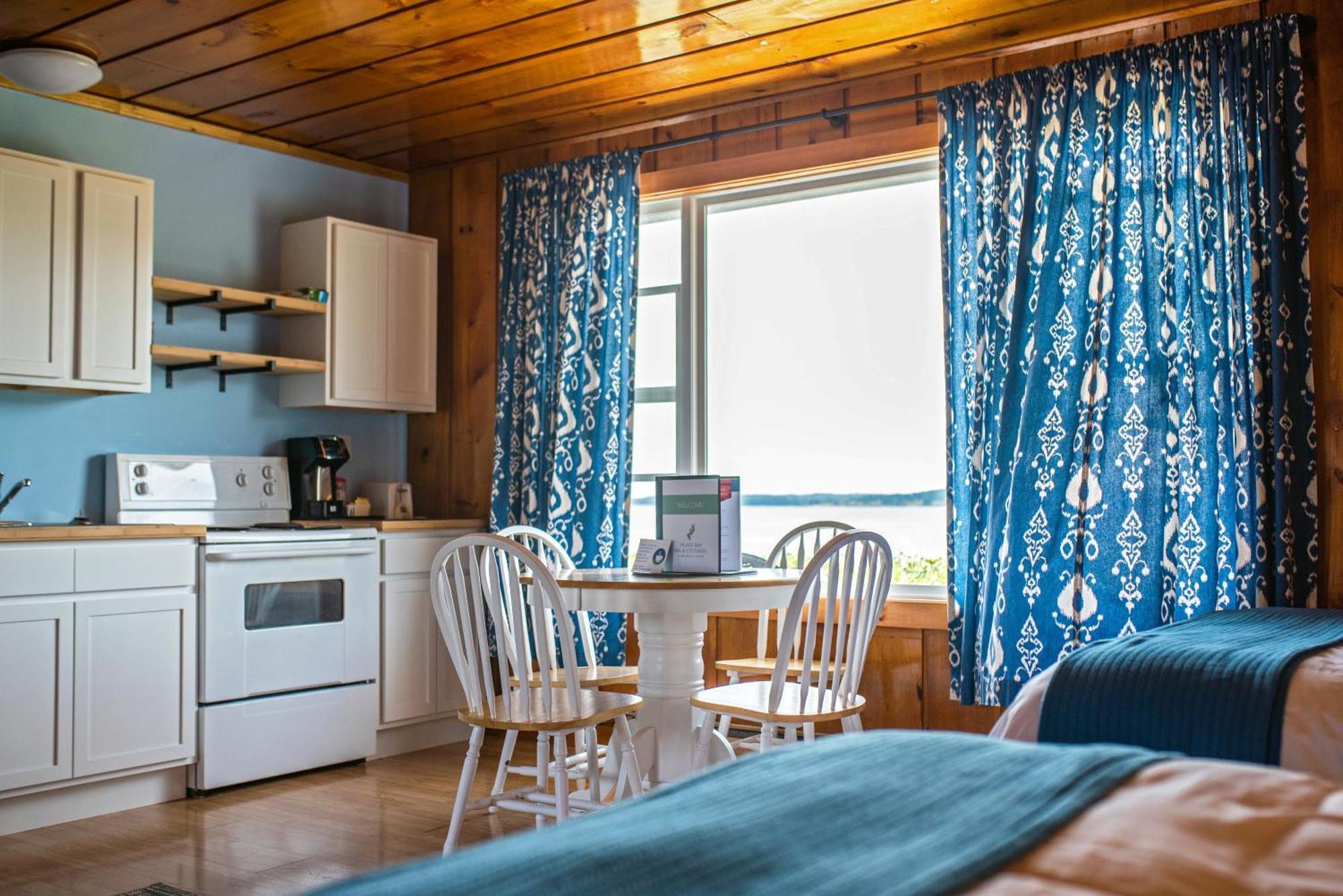 Friars Bay Inn & Cottages Welshpool Quarto foto